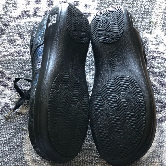 Algeria Shoes - Picture 5 of 5